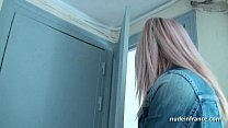 Жесткий минет с хуем между сисек в наручниках