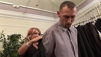 Горячая девушка страпонит парней